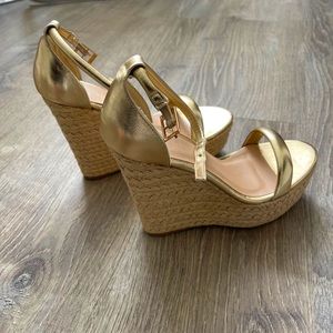 Bamboo wegde sandals 6.5